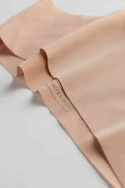 Brazilian Panties in Seamless Ultra Light Microfiber