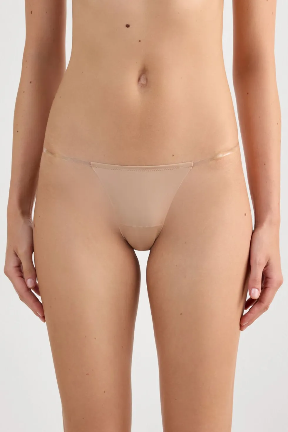 Invisible Thong in Ultralight Microfiber