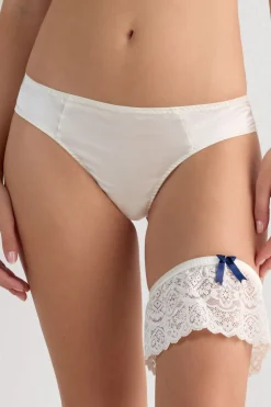 Lace Garter