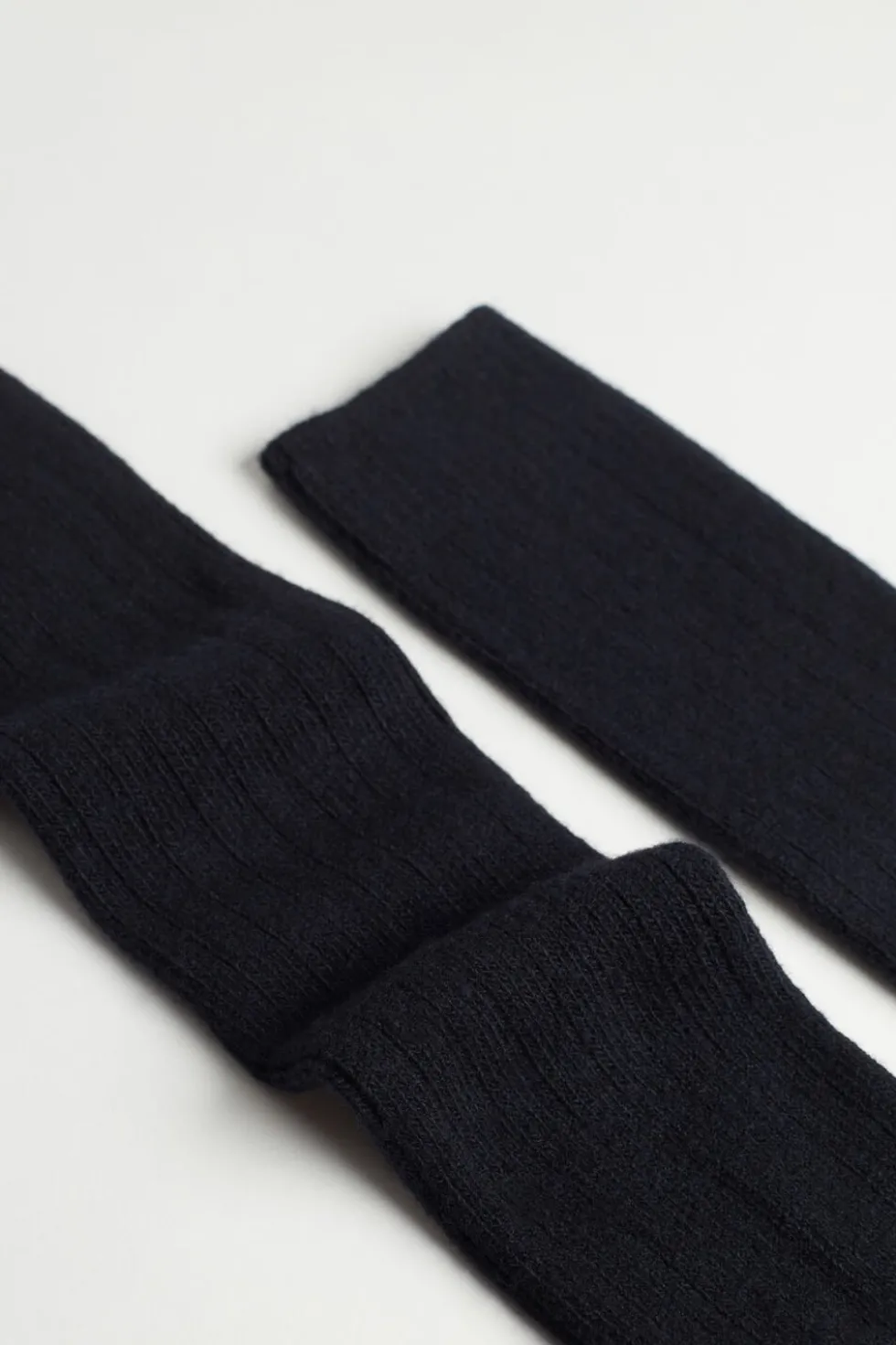 Long Ribbed Socks in Cashmere and Wool