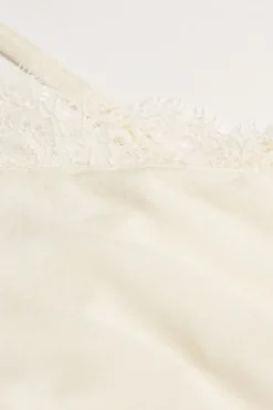 Modal Ultralight Cashmere Blend Top with Lace
