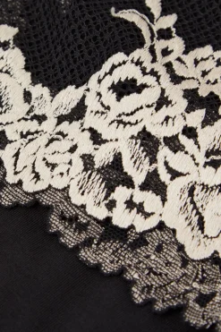 Pretty Flowers Modal Slip