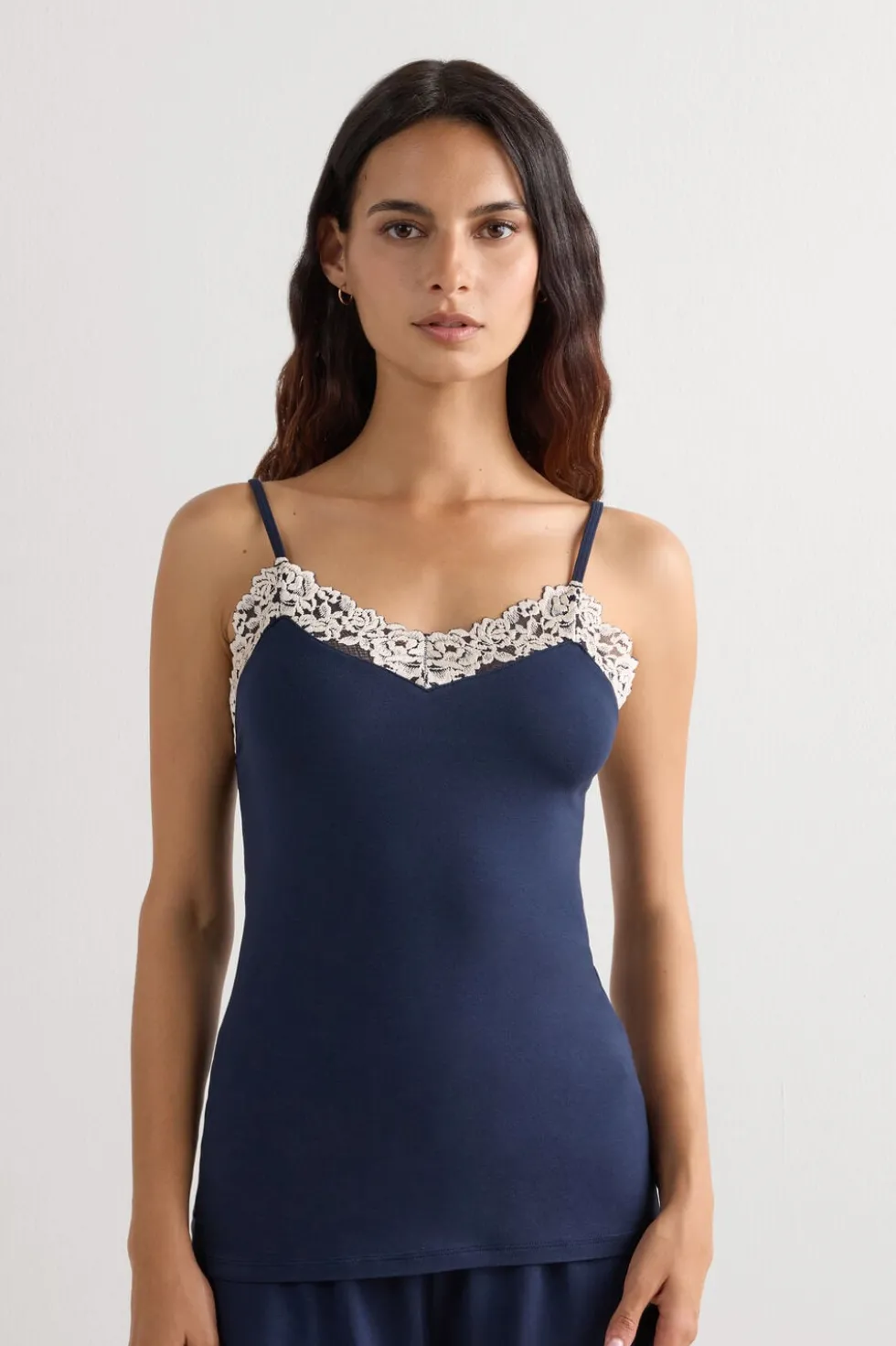 Pretty Flowers Modal Top