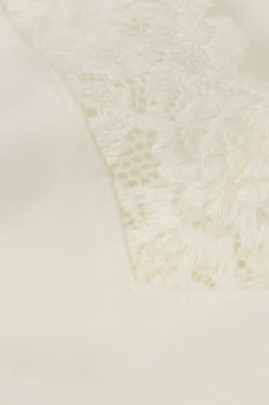 Pretty Flowers Modal Top