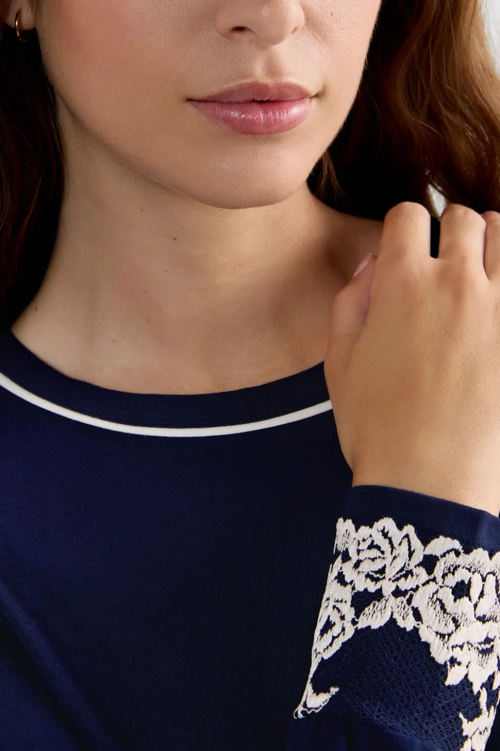 Pretty Flowers Modal Top