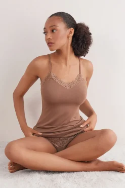 Pretty Flowers Modal Top