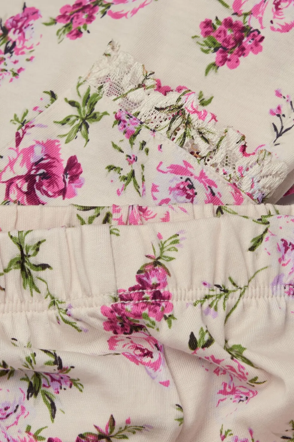 Pretty Flowers Printed Superior Cotton Full Length Pajamas
