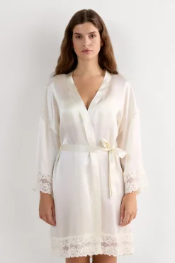 Pretty Flowers Silk Kimono