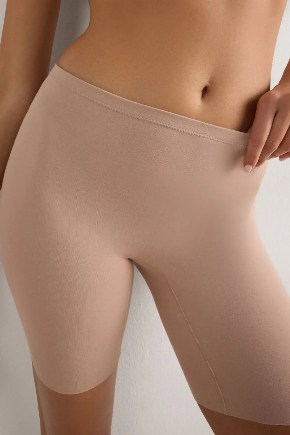 Raw Edge Seamless Cotton Shorts